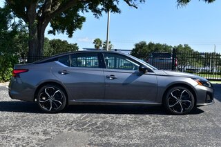 2024 Nissan Altima 2.5 SR Sedan — photo 7