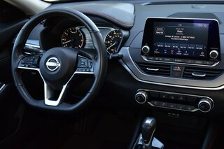 2024 Nissan Altima 2.5 SR Sedan — photo 10
