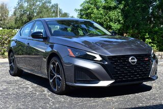 2024 Nissan Altima 2.5 SR Sedan — photo 6