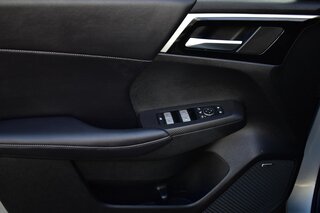 2025 Mitsubishi Outlander SE FWD — photo 16