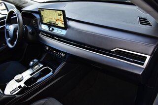 2025 Mitsubishi Outlander SE FWD — photo 13
