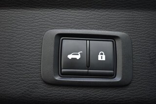 2025 Mitsubishi Outlander SE FWD — photo 15