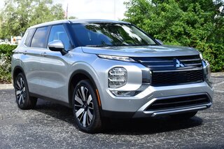 2025 Mitsubishi Outlander SE FWD — photo 6