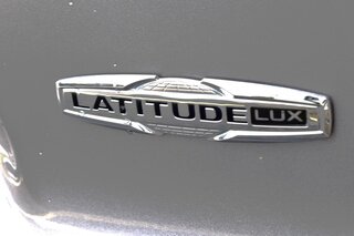 2022 Jeep Cherokee Latitude Lux FWD — photo 8