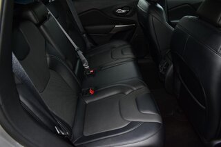 2022 Jeep Cherokee Latitude Lux FWD — photo 10