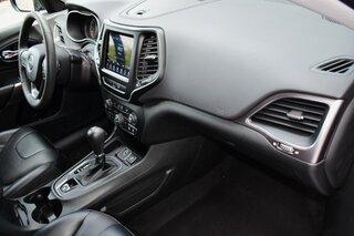 2022 Jeep Cherokee Latitude Lux FWD — photo 12