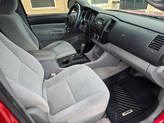 2009 Toyota Tacoma PreRunner V6 — photo 8