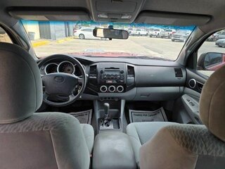 2009 Toyota Tacoma PreRunner V6 — photo 13