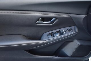 2025 Nissan Sentra S CVT — photo 13