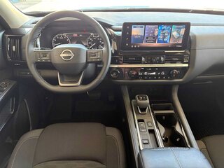2026 Nissan Pathfinder SV — photo 12