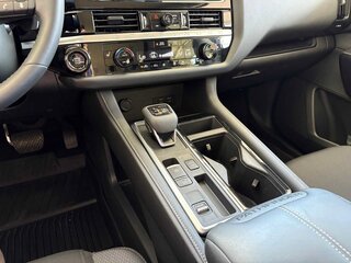 2026 Nissan Pathfinder SV — photo 15