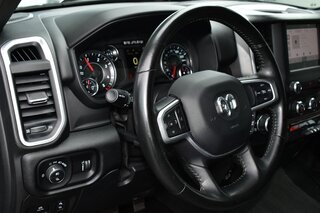 2022 Ram 1500 Big Horn 4x4 Crew Cab 5'7" Box — photo 15