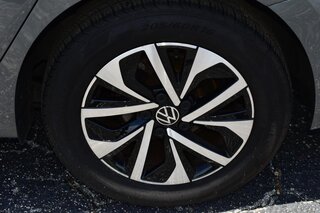 2024 Volkswagen Jetta S Auto — photo 8