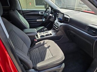 2021 Ford Explorer XLT — photo 9