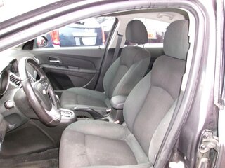 2011 Chevrolet Cruze LT — photo 6