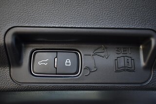 2023 Ford Explorer XLT RWD — photo 17