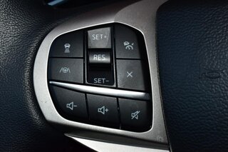 2023 Ford Explorer XLT RWD — photo 25