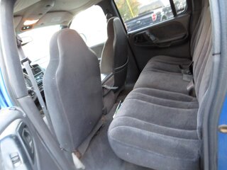 2000 Dodge Dakota Quad Cab 131" WB 4WD Sport — photo 12