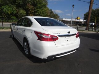 2017 Nissan Altima 2.5 S Sedan — photo 9