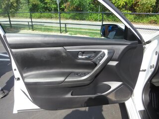 2017 Nissan Altima 2.5 S Sedan — photo 11