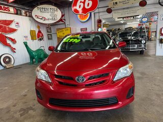 2012 Toyota Corolla 4dr Sdn Man L (Natl) — photo 8