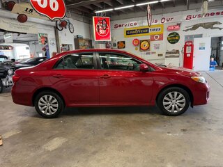 2012 Toyota Corolla 4dr Sdn Man L (Natl) — photo 6