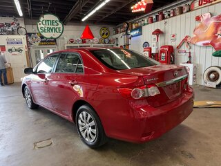 2012 Toyota Corolla 4dr Sdn Man L (Natl) — photo 3