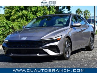 2025 Hyundai Elantra SEL Convenience IVT — photo 1