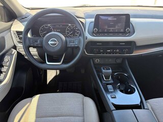2023 Nissan Rogue SV — photo 12