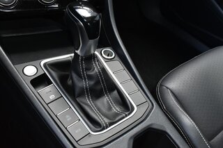 2024 Volkswagen Jetta SE Auto — photo 17