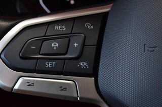 2024 Volkswagen Jetta SE Auto — photo 22