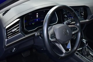 2024 Volkswagen Jetta SE Auto — photo 15