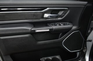 2022 Ram 1500 Laramie 4x4 Crew Cab 6'4" Box — photo 16