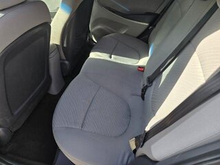 2015 Hyundai Accent GLS — photo 9