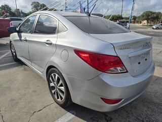 2015 Hyundai Accent GLS — photo 5