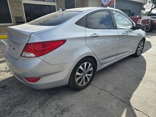 2015 Hyundai Accent GLS — photo 4