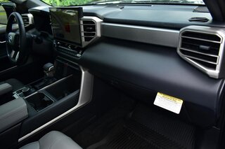 2026 Toyota Tundra Limited Hybrid CrewMax 5.5' Bed (Natl) — photo 13