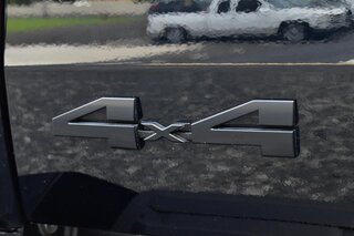 2026 Toyota Tundra Limited Hybrid CrewMax 5.5' Bed (Natl) — photo 9