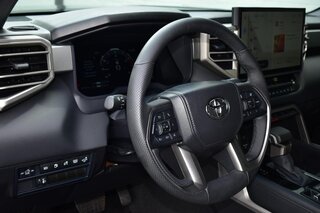 2026 Toyota Tundra Limited Hybrid CrewMax 5.5' Bed (Natl) — photo 14