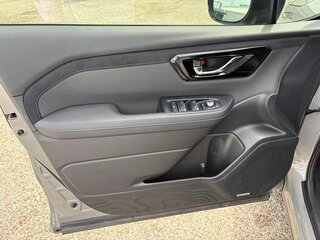 2025 Subaru Forester Limited — photo 13