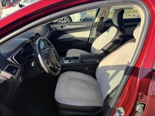 2019 Ford Fusion SE FWD — photo 11