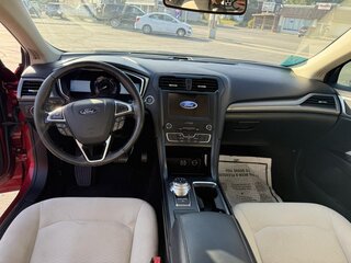 2019 Ford Fusion SE FWD — photo 12