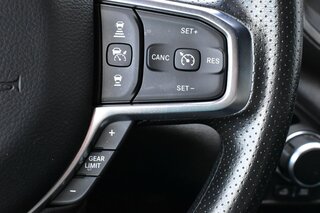 2025 Ram 1500 Warlock 4x4 Crew Cab 5'7" Box — photo 21