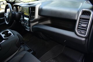 2025 Ram 1500 Warlock 4x4 Crew Cab 5'7" Box — photo 14