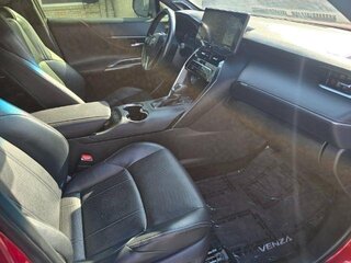 2021 Toyota Venza Limited — photo 9