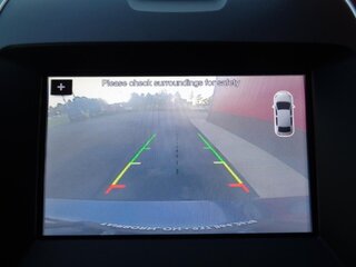 2018 Ford Edge Titanium — photo 11