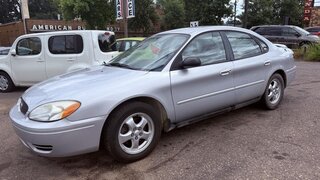 2005 Ford Taurus SE — photo 1