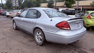 2005 Ford Taurus SE — photo 5