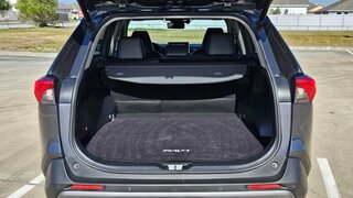 2019 Toyota Rav4 Limited — photo 10