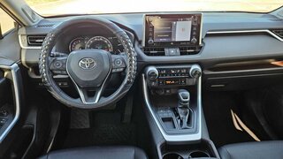 2019 Toyota Rav4 Limited — photo 12